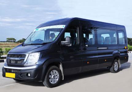 17 Seater Urbania Traveller